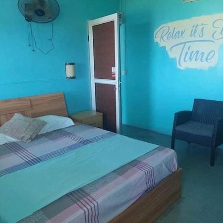 Tilapasse Resto & Guest House Port South East Exterior foto