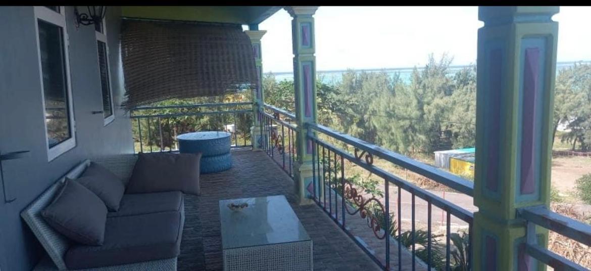 Tilapasse Resto & Guest House Port South East Exterior foto