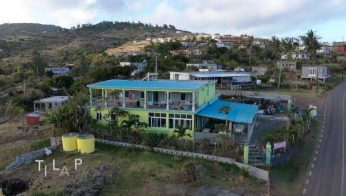 Tilapasse Resto & Guest House Port South East Exterior foto